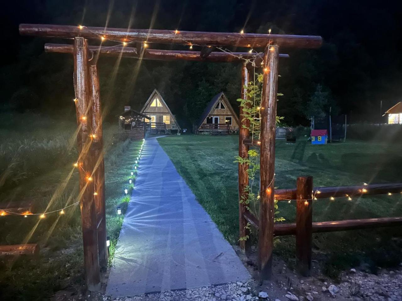 Cabanutze Satic Villa Rucăr Dış mekan fotoğraf